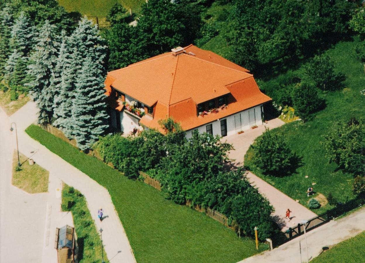 Ferienwohnungen Elsterblick Бад Елстер Екстериор снимка